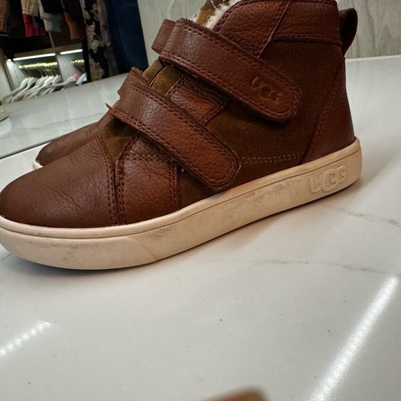 UGG boys or girls Brown High-Top Sneakers / boots size 13 - Picture 2 of 8